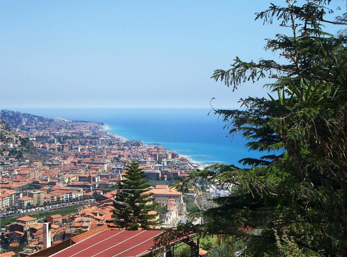 La Tana Del Tasso Ventimiglia Bed & Breakfast Luaran gambar