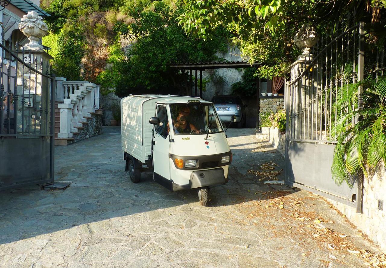 La Tana Del Tasso Ventimiglia Bed & Breakfast Luaran gambar